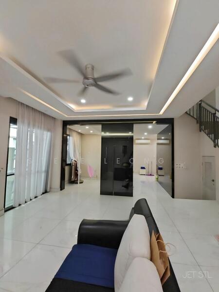 Cluster House for Sale in Setia Utama (Setia Alam) - Steve Leong . - Living Room - PropertyGuru.com.my