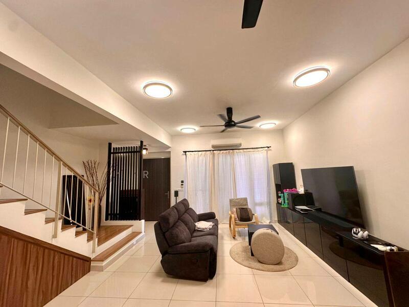2-storey Terraced House for Sale in Shah Alam (Selangor) - R Azlin - Living Room - PropertyGuru.com.my