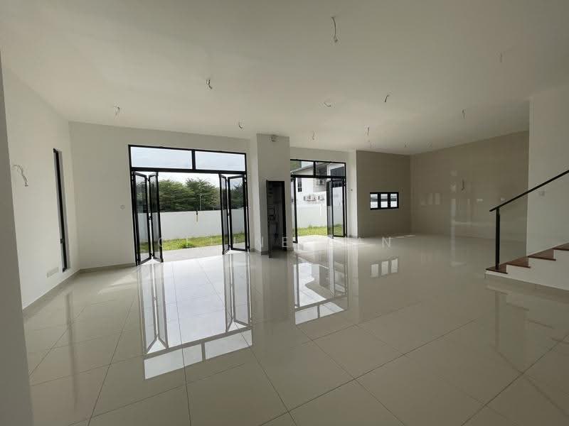 Link Bungalow for Sale in Setia Alam (Selangor) - Celine Gan - Living Room - PropertyGuru.com.my