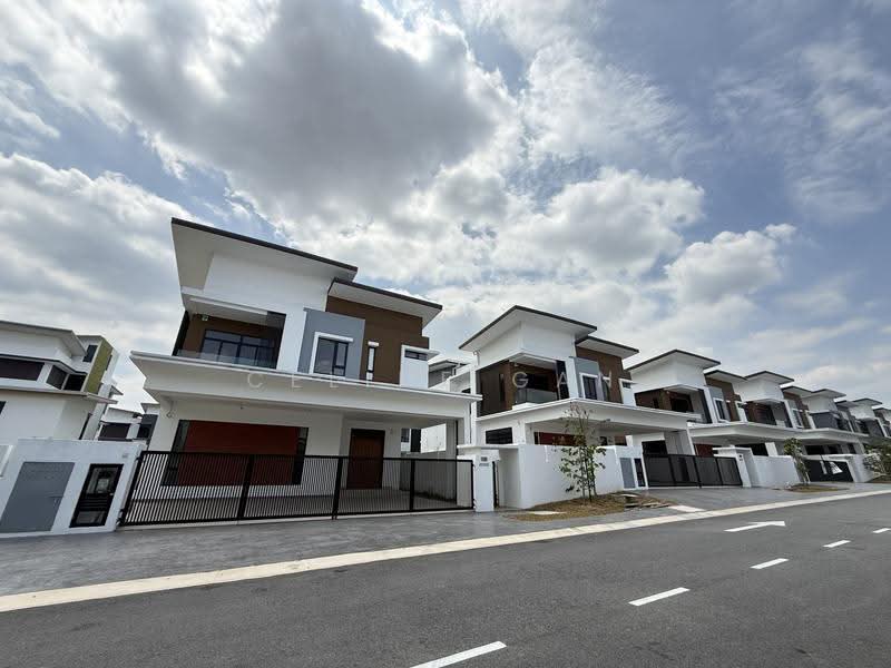 Link Bungalow for Sale in Setia Alam (Selangor) - Celine Gan - Exterior - PropertyGuru.com.my