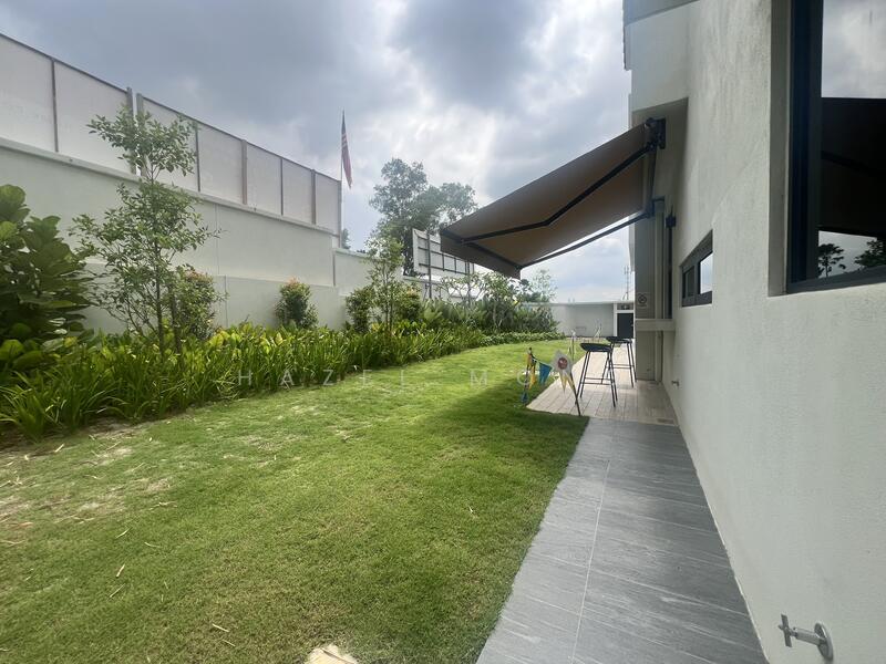 Semi-Detached House for Sale in Taman Bukit Serdang (Seri Kembangan) - Hazel Mong - Exterior - PropertyGuru.com.my
