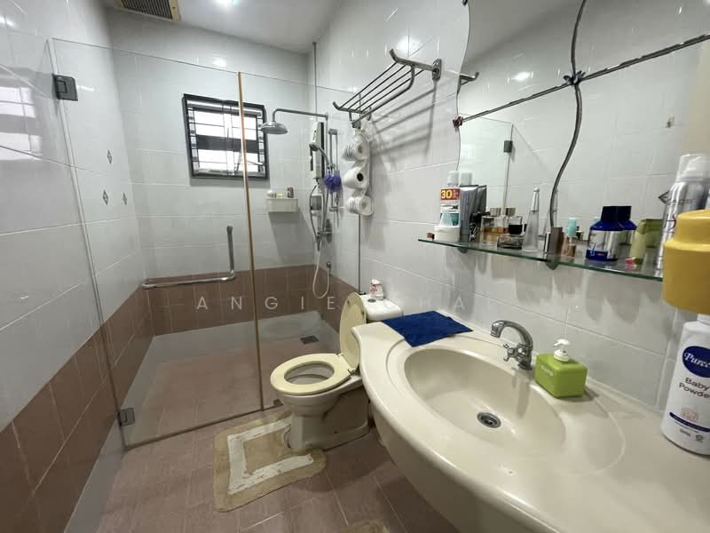 Townhouse for Sale in Sunway Damansara (Kota Damansara) - Angie Chai - Bathroom - PropertyGuru.com.my
