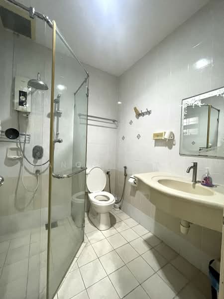 Townhouse for Sale in Sunway Damansara (Kota Damansara) - Angie Chai - Bathroom - PropertyGuru.com.my