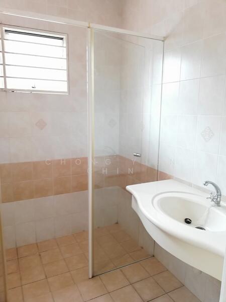 2-storey Terraced House for Sale in Shah Alam (Selangor) - Chong Yien Chin - Bathroom - PropertyGuru.com.my