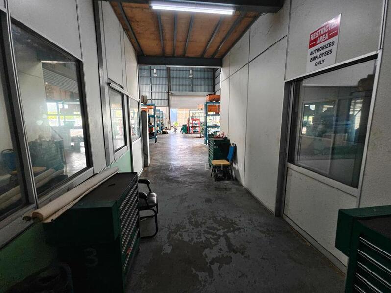 Factory for Sale in Seri Manjung (Perak) - R Azlin - Interior - PropertyGuru.com.my