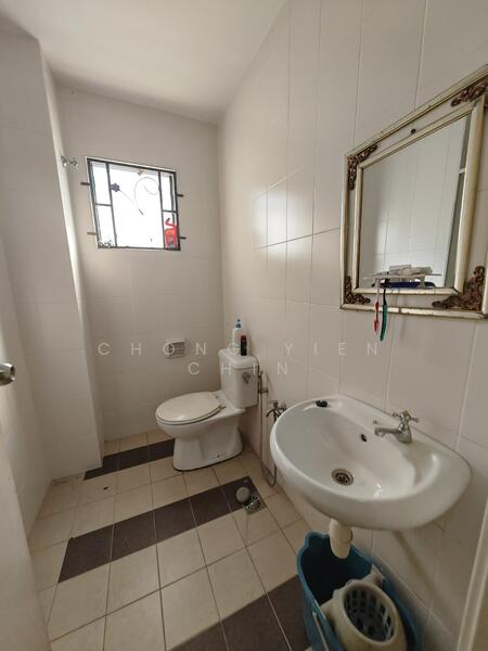 2-storey Terraced House for Sale in Shah Alam (Selangor) - Chong Yien Chin - Bathroom - PropertyGuru.com.my