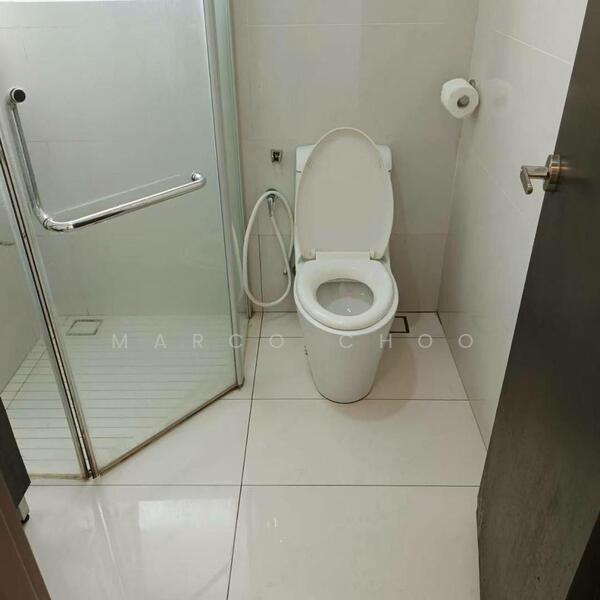 Condominium for Sale at Bay Point @ Country Garden Danga Bay - Marco Choo - Bathroom - PropertyGuru.com.my