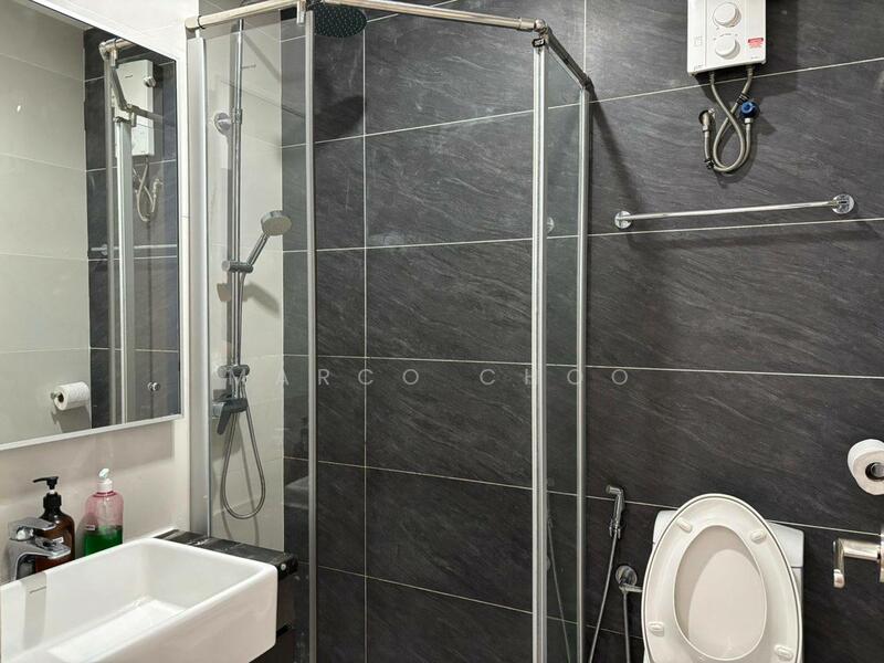 Condominium for Sale at Bay Point @ Country Garden Danga Bay - Marco Choo - Bathroom - PropertyGuru.com.my