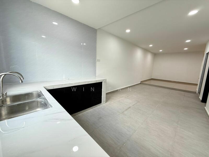 2-storey Terraced House for Sale in Taman Senai Baru (Senai) - Win Tan - Kitchen - PropertyGuru.com.my