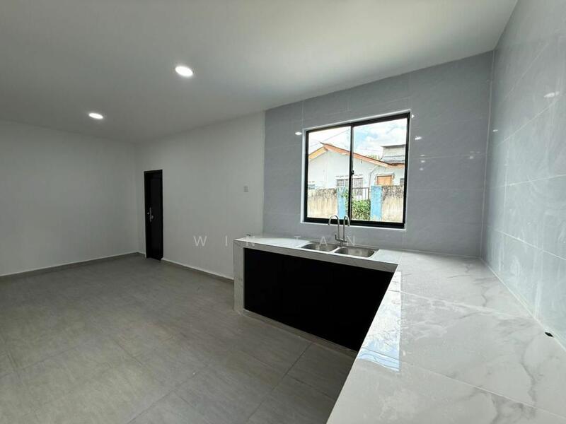 2-storey Terraced House for Sale in Taman Senai Baru (Senai) - Win Tan - Kitchen - PropertyGuru.com.my
