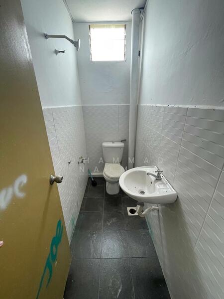 Shop for Sale in Kampung Bukit Pak Sabah (Kuala Dungun) - Muhammad Najmi - Bathroom - PropertyGuru.com.my