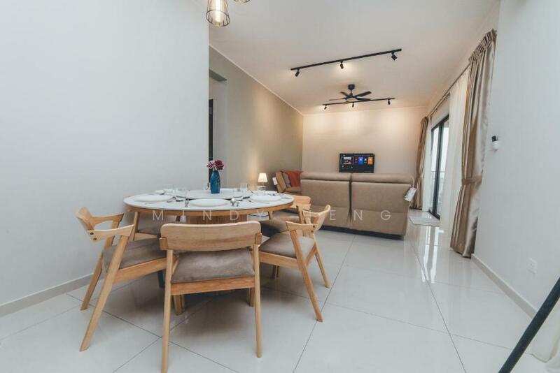 Condominium for Rent at Bay Laurel @ Country Garden Danga Bay - Mindy Heng - Dining Room - PropertyGuru.com.my