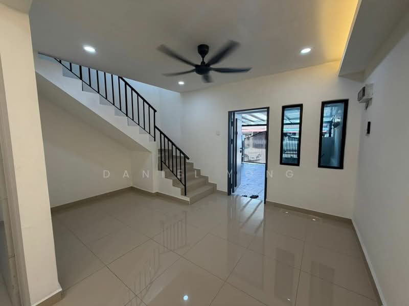 2-storey Terraced House for Sale in Johor Bahru (Johor) - Daniel Yong - Living Room - PropertyGuru.com.my