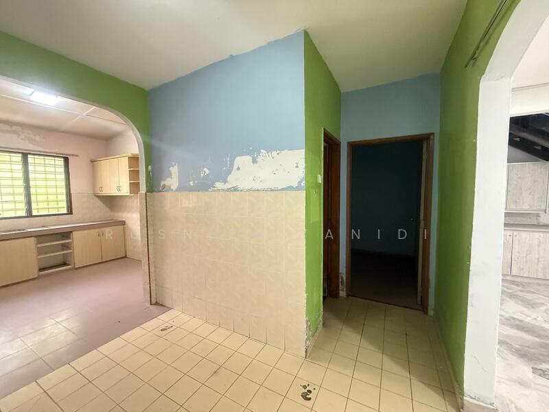 2-storey Terraced House for Sale in Kajang (Selangor) - Rosniza Tanidi - Kitchen - PropertyGuru.com.my