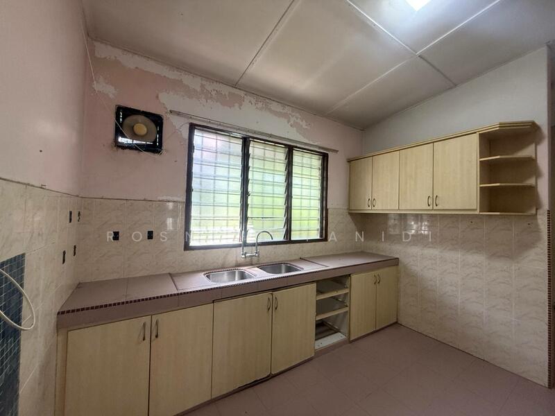 2-storey Terraced House for Sale in Kajang (Selangor) - Rosniza Tanidi - Kitchen - PropertyGuru.com.my