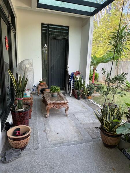 Avira Medini Iskandar - 3