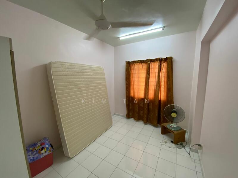 Apartment for Sale at Pangsapuri Rimbun - Kim Tan - Bedroom - PropertyGuru.com.my