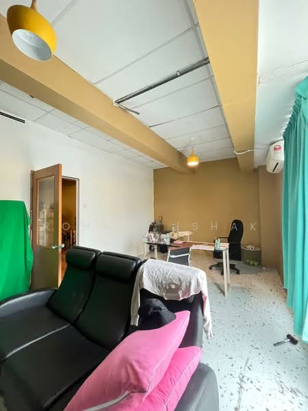 Shop for Rent in Puncak Alam (Selangor) - Rohana Ishak - Interior - PropertyGuru.com.my