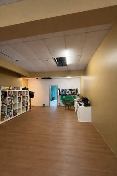 Shop for Rent in Puncak Alam (Selangor) - Rohana Ishak - Interior - PropertyGuru.com.my