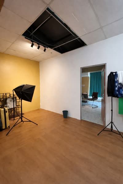 Shop for Rent in Puncak Alam (Selangor) - Rohana Ishak - Interior - PropertyGuru.com.my