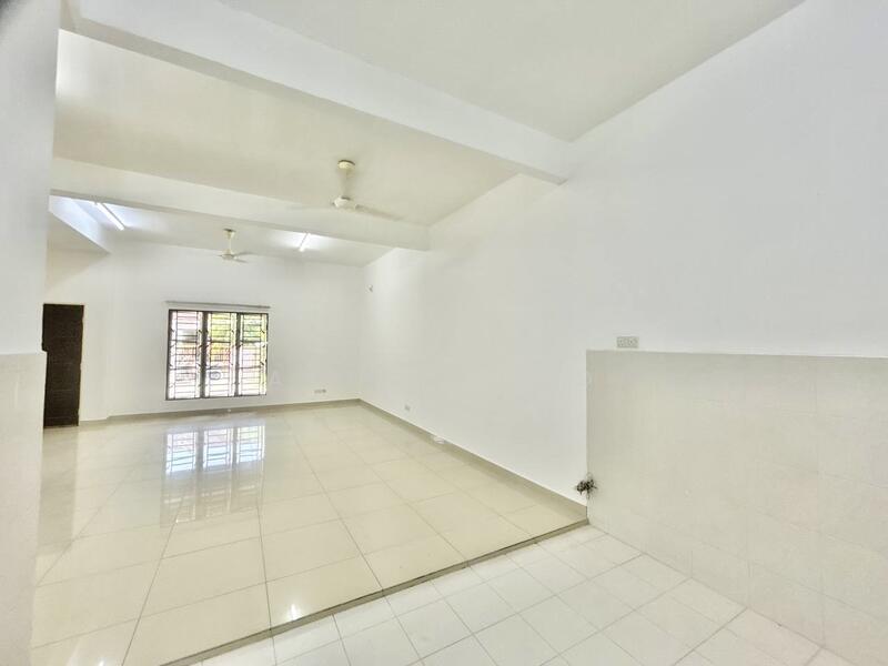 2-storey Terraced House for Sale in Taman Sutera (Kajang) - Alif Saad - Living Room - PropertyGuru.com.my