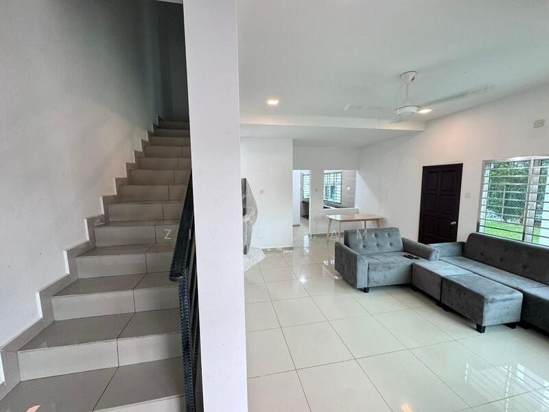 2-storey Terraced House for Rent in Skudai (Johor) - Ziv Chiam - Living Room - PropertyGuru.com.my