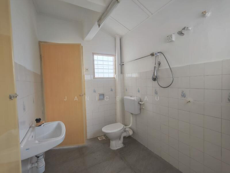 2-storey Terraced House for Sale in Taman Bukit Permai (Kajang) - Janice Lau - Bathroom - PropertyGuru.com.my