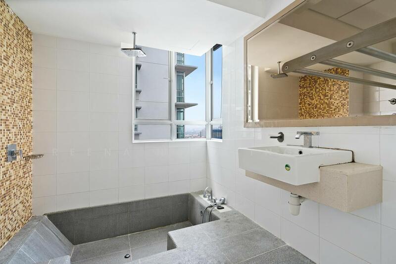 Servis Apartment untuk Disewa di Solaris Dutamas - Reena Nagalingam - Bathroom - PropertyGuru.com.my