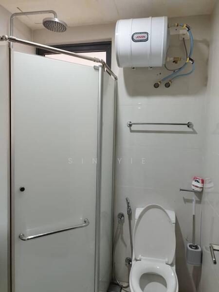 Condominium for Rent at Bay Point @ Country Garden Danga Bay - Sin Yie - Bathroom - PropertyGuru.com.my