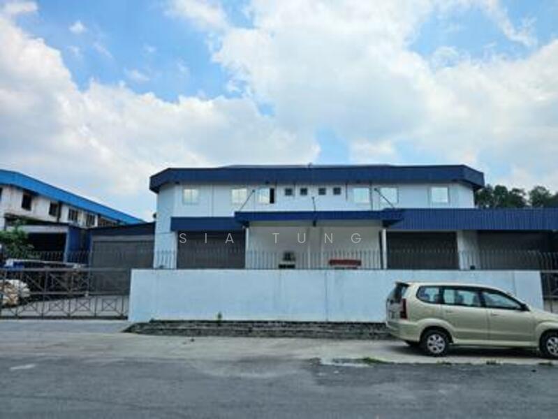 Semi-D Factory for Rent in Villaraya Industrial Park (Semenyih) - Sia Tung - Exterior - PropertyGuru.com.my