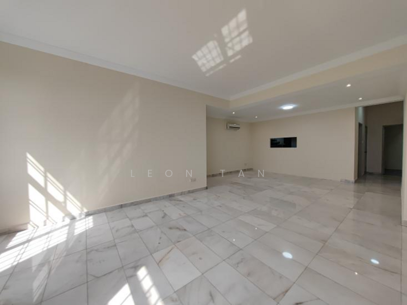 Aloha Tower Condominium untuk Untuk Dijual - RM 530,000, Feb 2026 - Living Room - PropertyGuru.com.my