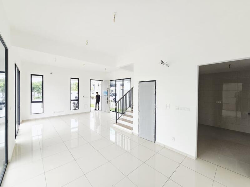 [Corner Lot] Jade Hill 2-sty Terrace untuk Untuk Dijual - RM 1,850,000, Mac 2026 - Living Room - PropertyGuru.com.my