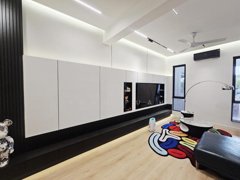 [Fully Renovated] Jade Hill 2-sty Terrace untuk Untuk Dijual - RM 1,700,000, Mac 2026 - Living Room - PropertyGuru.com.my