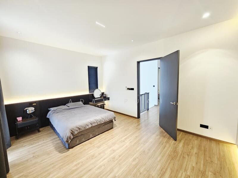 [Fully Renovated] Jade Hill 2-sty Terrace untuk Untuk Dijual - RM 1,700,000, Mac 2026 - Bedroom - PropertyGuru.com.my