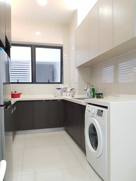 Condominium for Rent at Royal Strand @ Country Garden Danga Bay - Sin Yie - Kitchen - PropertyGuru.com.my