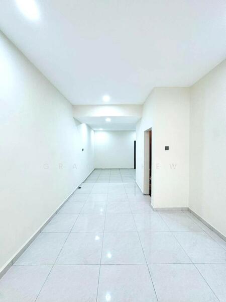 2-storey Terraced House for Sale in Taman Puteri Wangsa (Ulu Tiram) - Grace Chew - Corridor - PropertyGuru.com.my