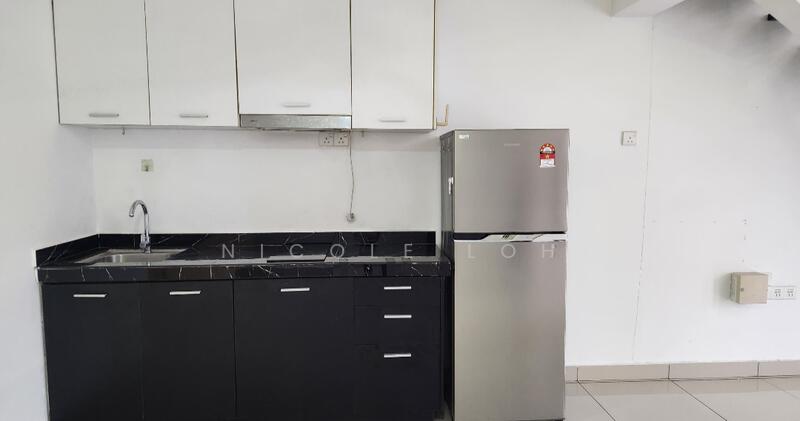 The Scott Garden SOHO untuk Untuk Disewa - RM 1,500 /bulan, Feb 2026 - Kitchen - PropertyGuru.com.my