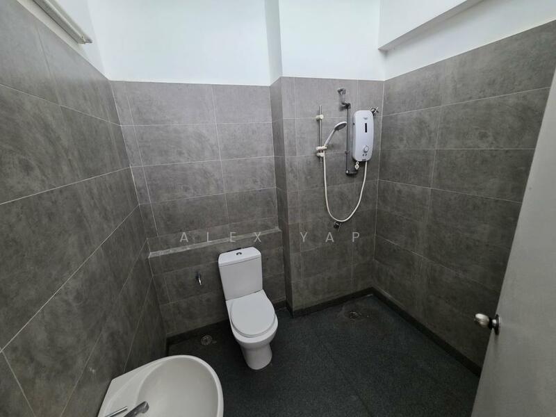 Rumah Teres 2 Tingkat untuk Dijual di Cybersouth (Dengkil) - Alex Yap - Bathroom - PropertyGuru.com.my