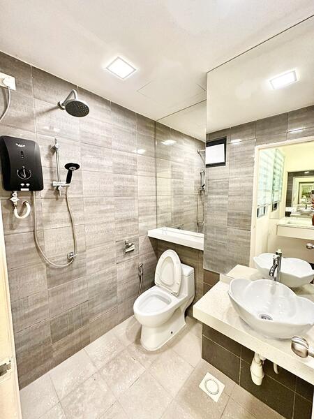 Symphony Tower (Menara Simfoni) untuk Untuk Disewa - RM 1,799 /bulan, Apr 2026 - Bathroom - PropertyGuru.com.my