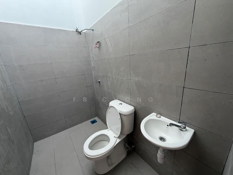 1-storey Terraced House for Sale in Kampung Sungai Kembong Hilir (Bangi) - FB Chong - Bathroom - PropertyGuru.com.my