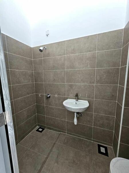 2-storey Terraced House for Sale in Taman Ponderosa (Johor Bahru) - Kok Hui - Bathroom - PropertyGuru.com.my