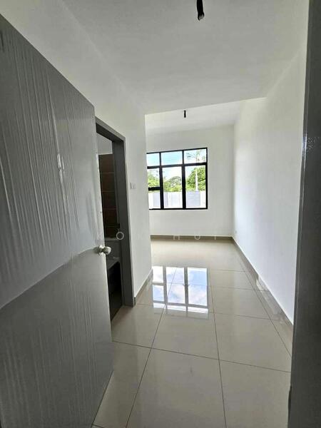 2-storey Terraced House for Sale in Taman Ponderosa (Johor Bahru) - Kok Hui - Corridor - PropertyGuru.com.my