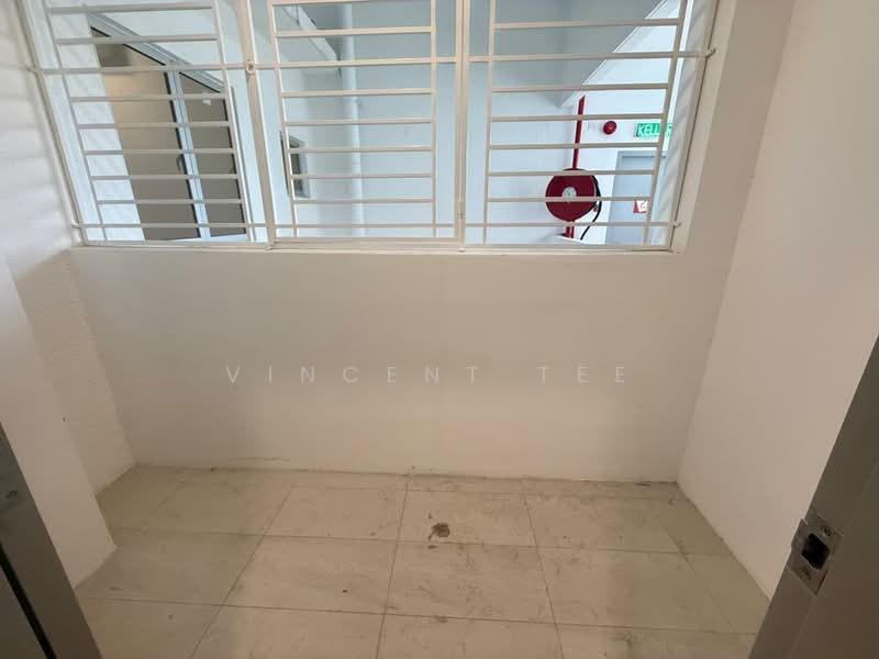 Platinum Casa Danau Residences untuk Untuk Disewa - RM 2,000 /bulan, Mac 2026 - Big Yard with iron - PropertyGuru.com.my