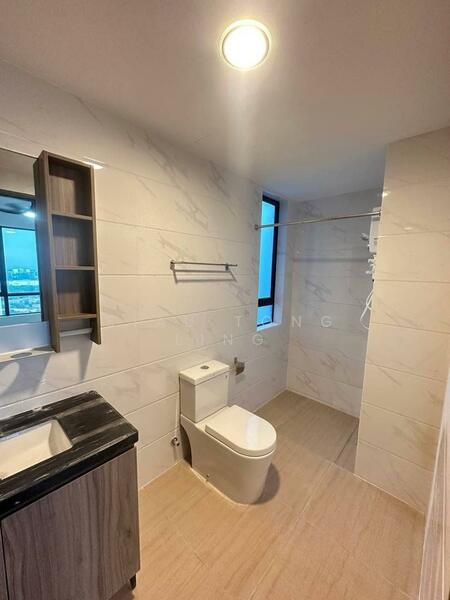 Service Residence for Sale at Country Garden Central Park - Siau Tong Ling - Bathroom - PropertyGuru.com.my