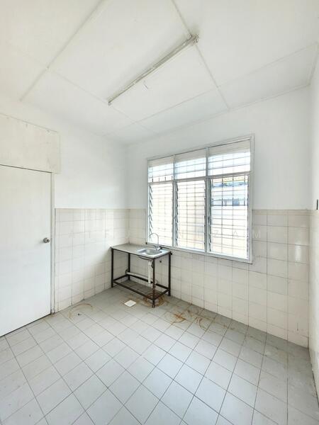 Taman Desaria Nilai untuk Untuk Dijual - RM 288,000, Apr 2026 - Kitchen - PropertyGuru.com.my