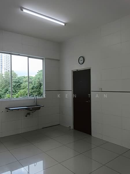 Condominium for Sale at D'Zone Condominium - Dick Ken Tan - Kitchen - PropertyGuru.com.my