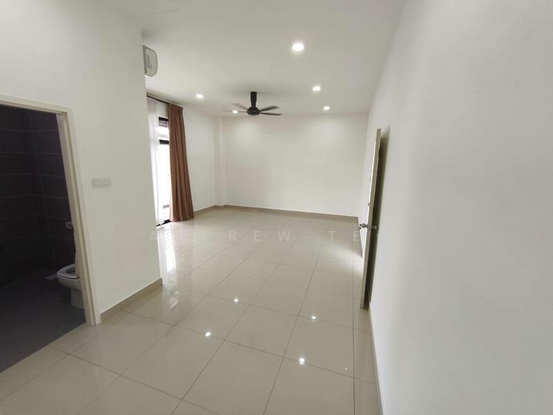 2-storey Terraced House for Sale in Ulu Tiram (Johor) - Andrew Teo - Bathroom - PropertyGuru.com.my