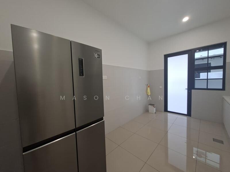 Eco Botanic untuk Untuk Disewa - RM 5,500 /bulan, Mac 2026 - Kitchen - PropertyGuru.com.my