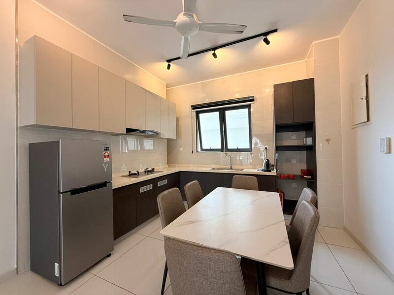 Condominium for Sale at Amberside @ Country Garden Danga Bay - YANTING.C . - Kitchen - PropertyGuru.com.my