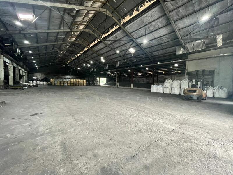 1.5 STOREY DETACHED FACTORY AT VALDOR INDUSTRIAL PARK SUNGAI BAKAP EASY ACESS NORTH SOUTH HIGHWAY untuk Untuk Disewa - RM 154,000 /bulan, Feb 2026 - PropertyGuru.com.my